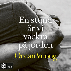 En stund är vi vackra på jorden (ljudbok) av Oc