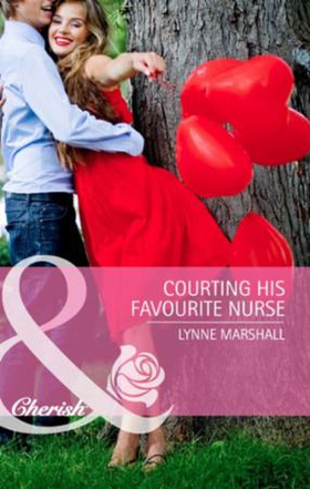 Courting his favourite nurse (ebok) av Lynne Marshall
