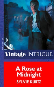 A Rose At Midnight (ebok) av Sylvie Kurtz