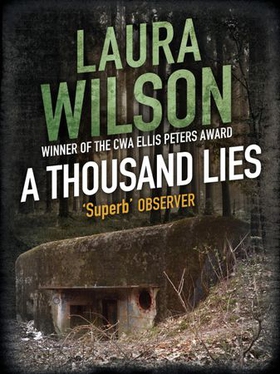 A Thousand Lies (ebok) av Laura Wilson