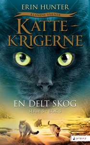 En delt skog (ebok) av Erin Hunter