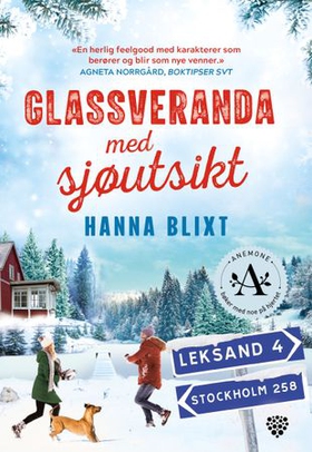 Glassveranda med sjøutsikt