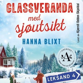 Glassveranda med sjøutsikt